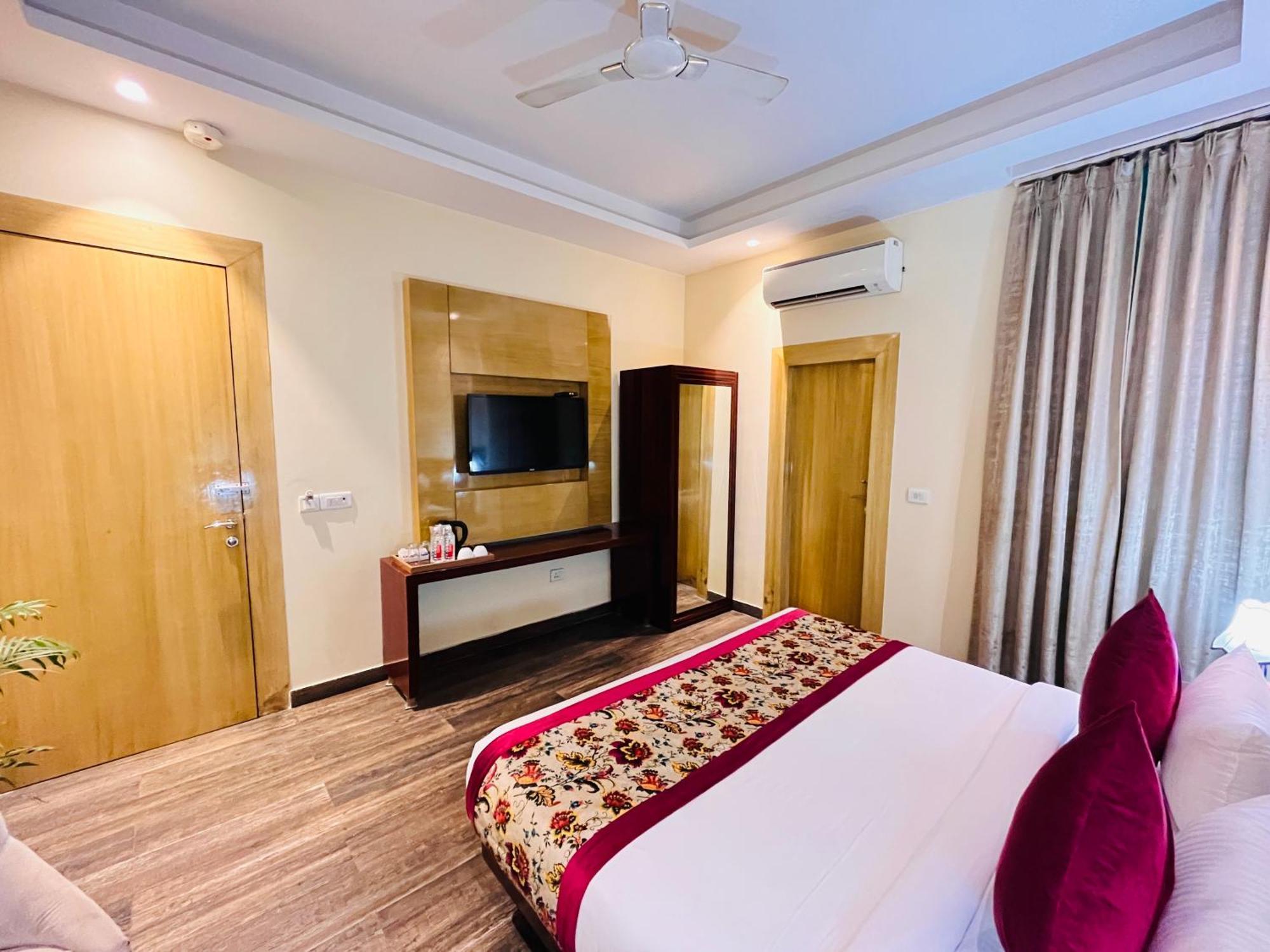 Hotel Banz Near Indira Gandhi Airport Delhi New Delhi Extérieur photo